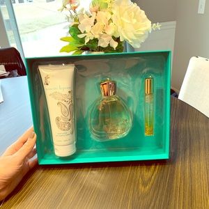 Nanette Lepore Fragrance Set